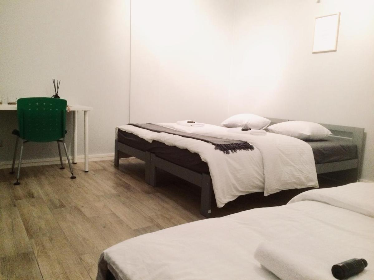 Fractal Guest Rooms - Poznan Centrum Andersia Square & Old Town Ruang foto