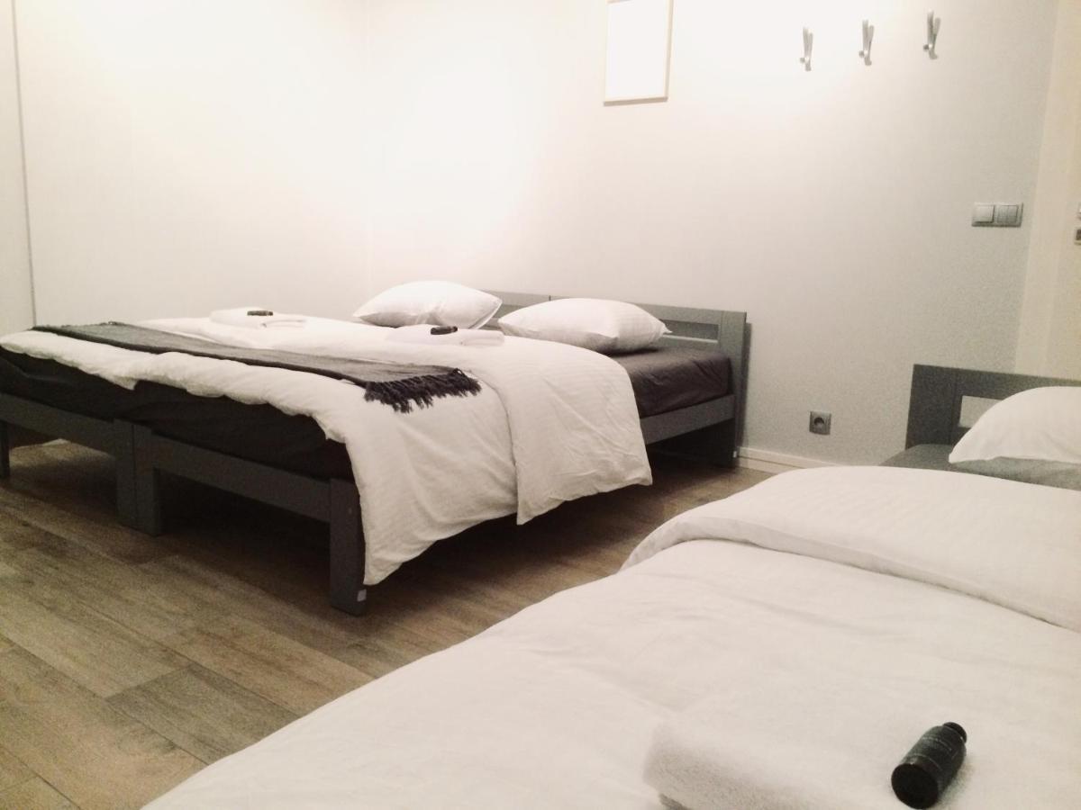 Fractal Guest Rooms - Poznan Centrum Andersia Square & Old Town Ruang foto