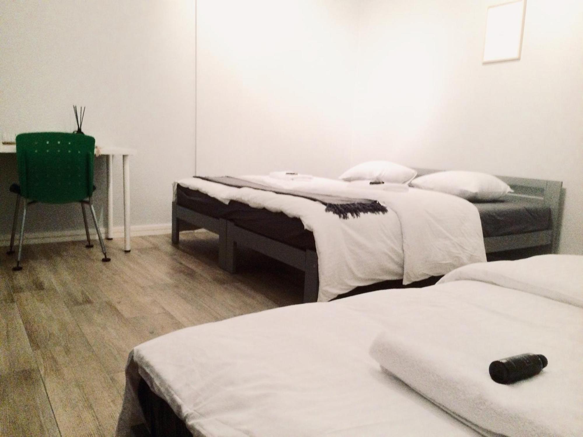 Fractal Guest Rooms - Poznan Centrum Andersia Square & Old Town Ruang foto