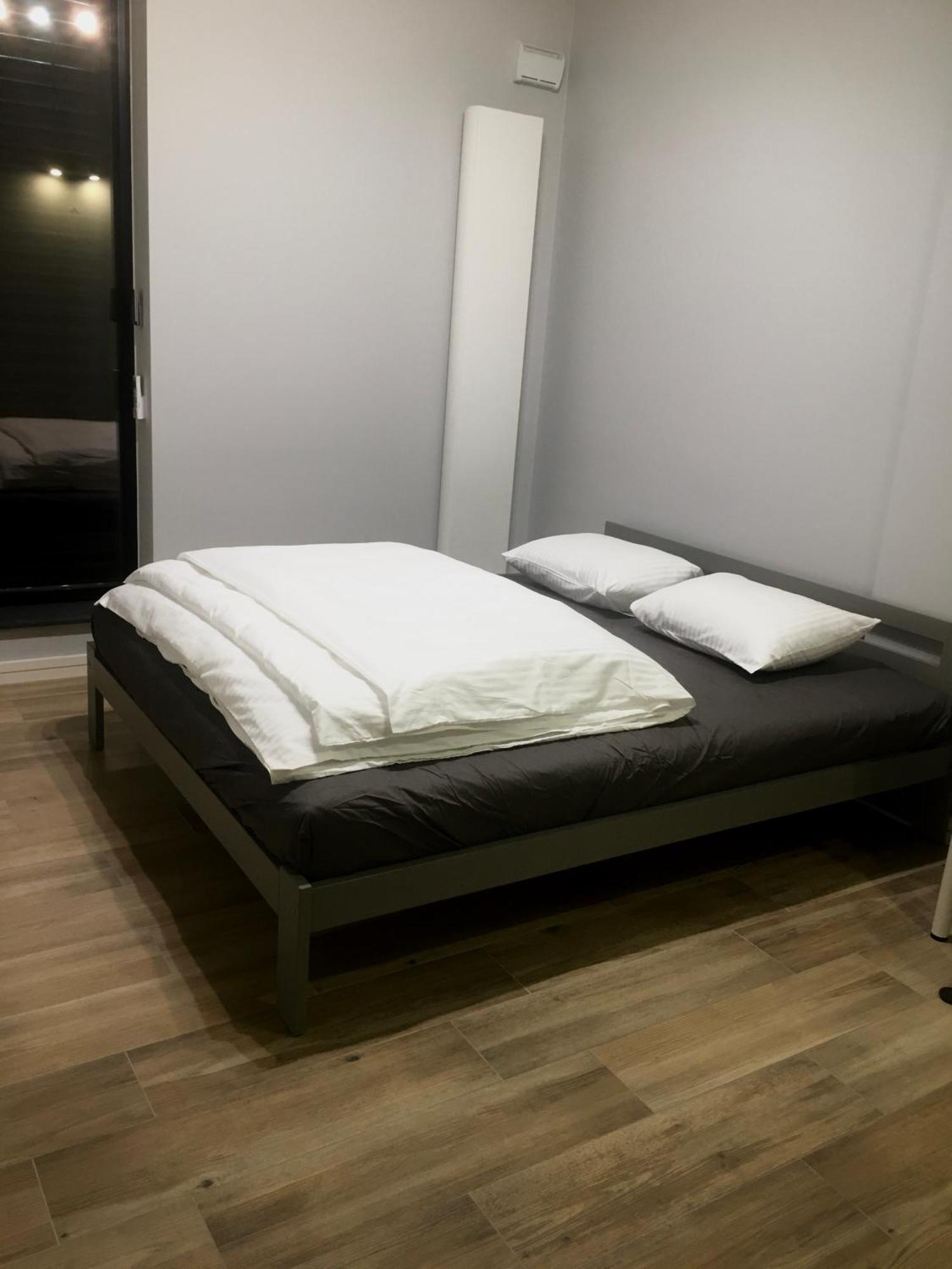 Fractal Guest Rooms - Poznan Centrum Andersia Square & Old Town Ruang foto
