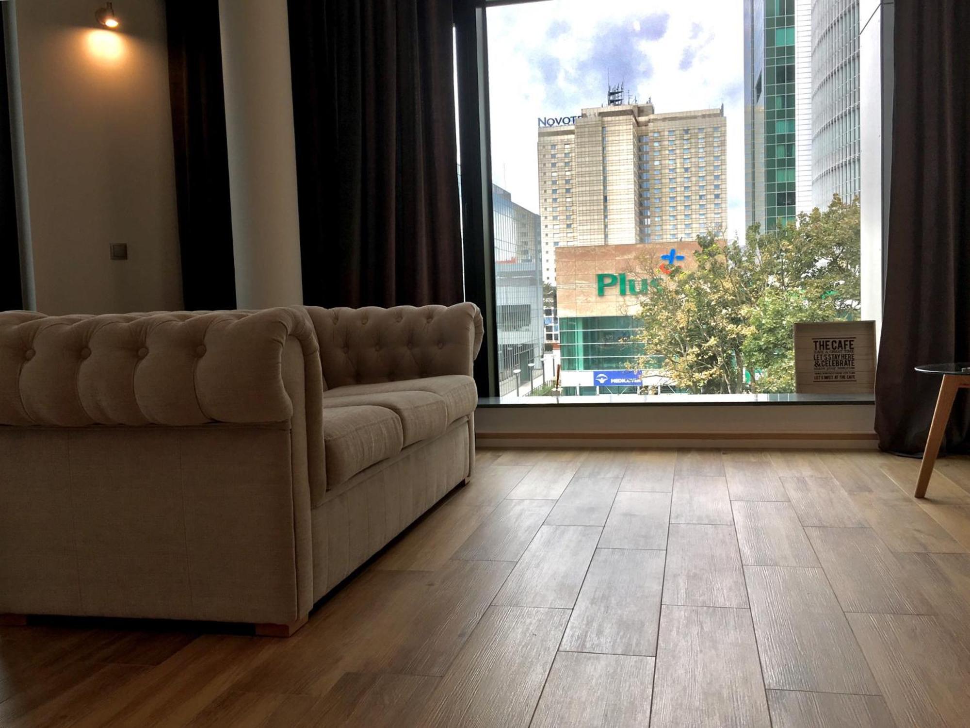 Fractal Guest Rooms - Poznan Centrum Andersia Square & Old Town Bagian luar foto