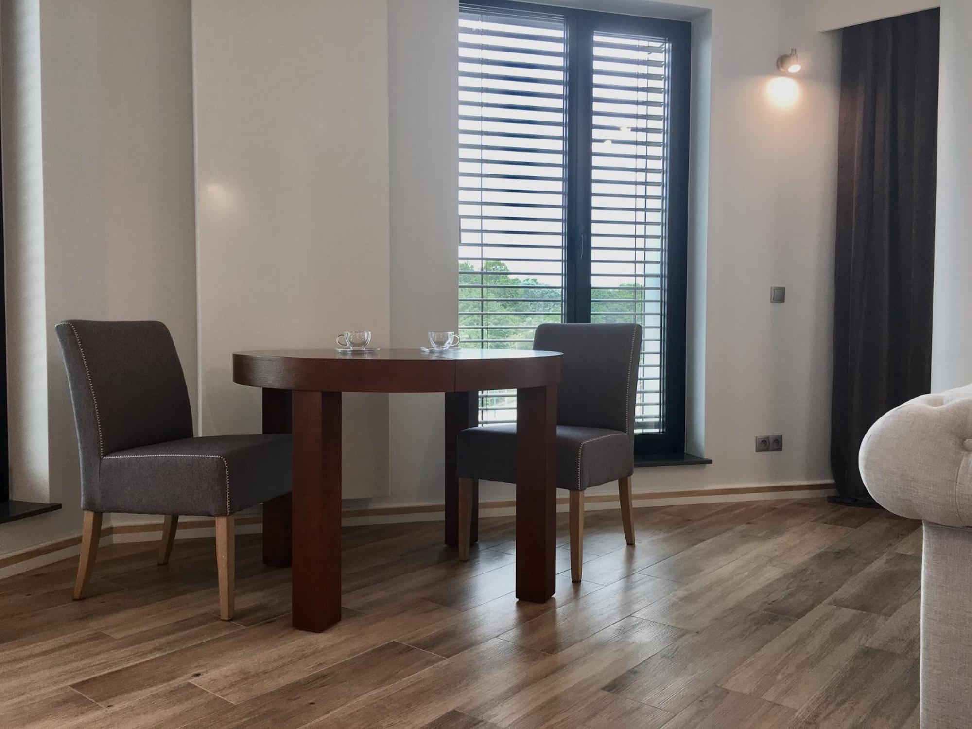 Fractal Guest Rooms - Poznan Centrum Andersia Square & Old Town Bagian luar foto