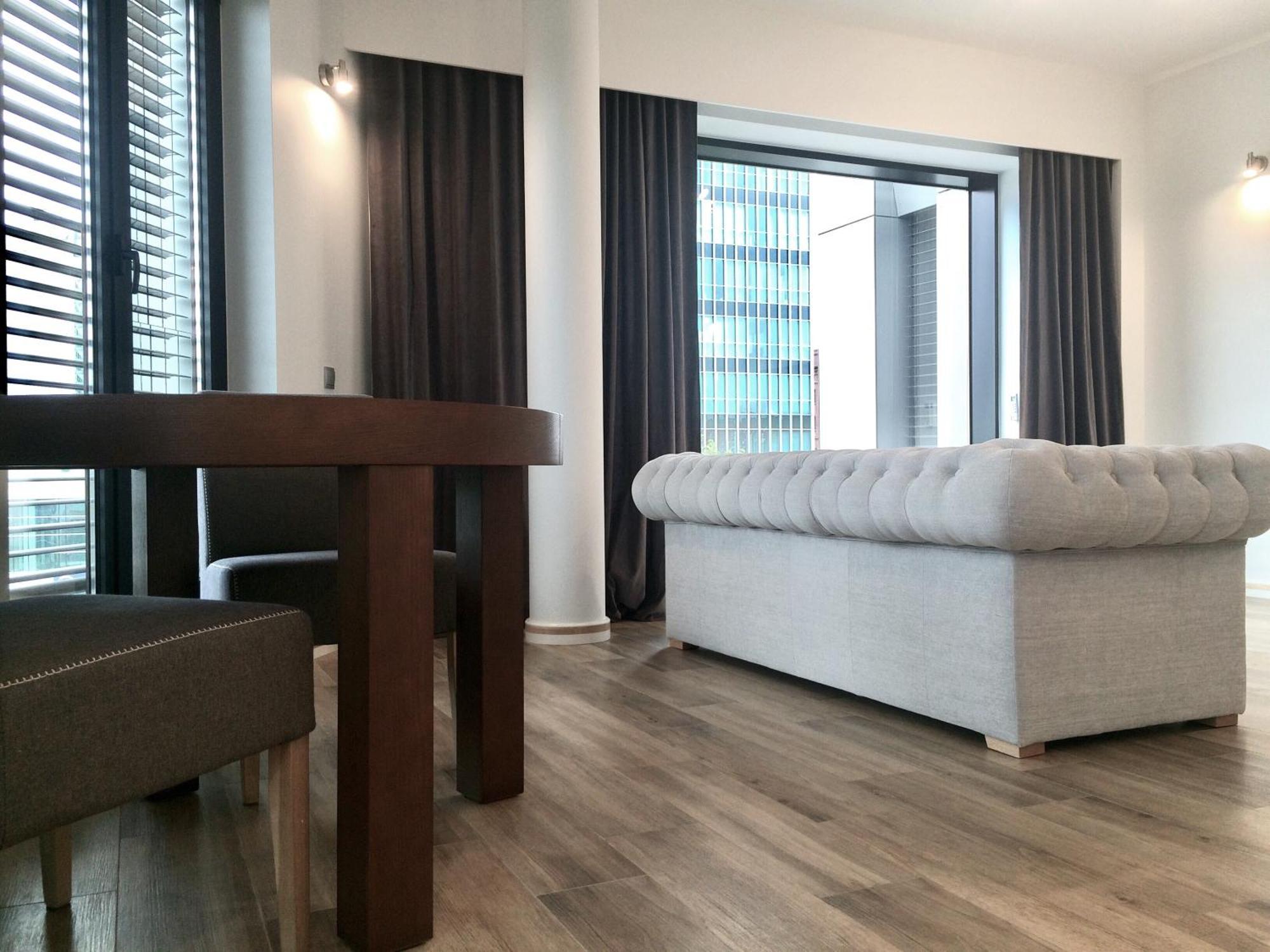 Fractal Guest Rooms - Poznan Centrum Andersia Square & Old Town Bagian luar foto