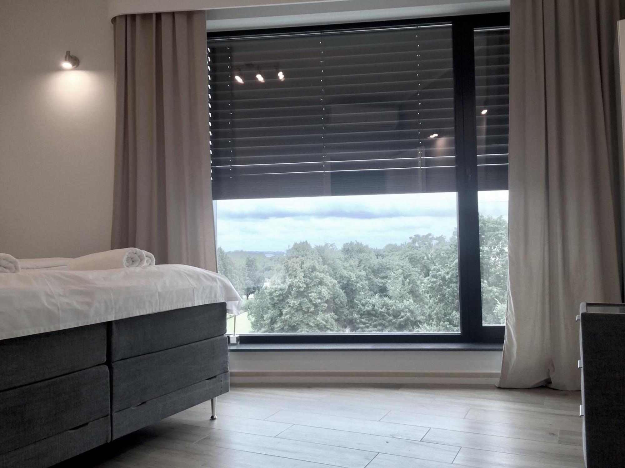 Fractal Guest Rooms - Poznan Centrum Andersia Square & Old Town Bagian luar foto