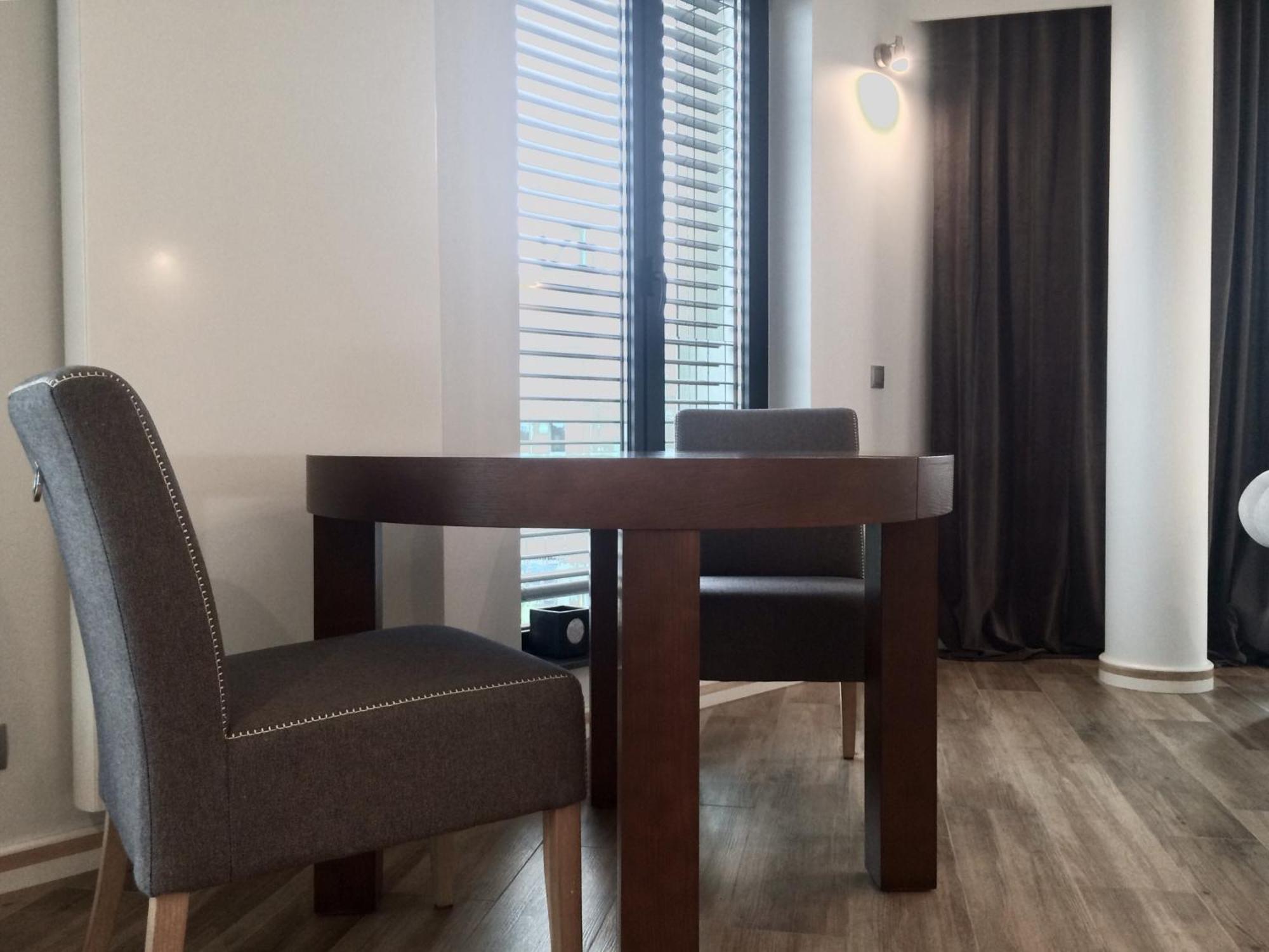 Fractal Guest Rooms - Poznan Centrum Andersia Square & Old Town Bagian luar foto