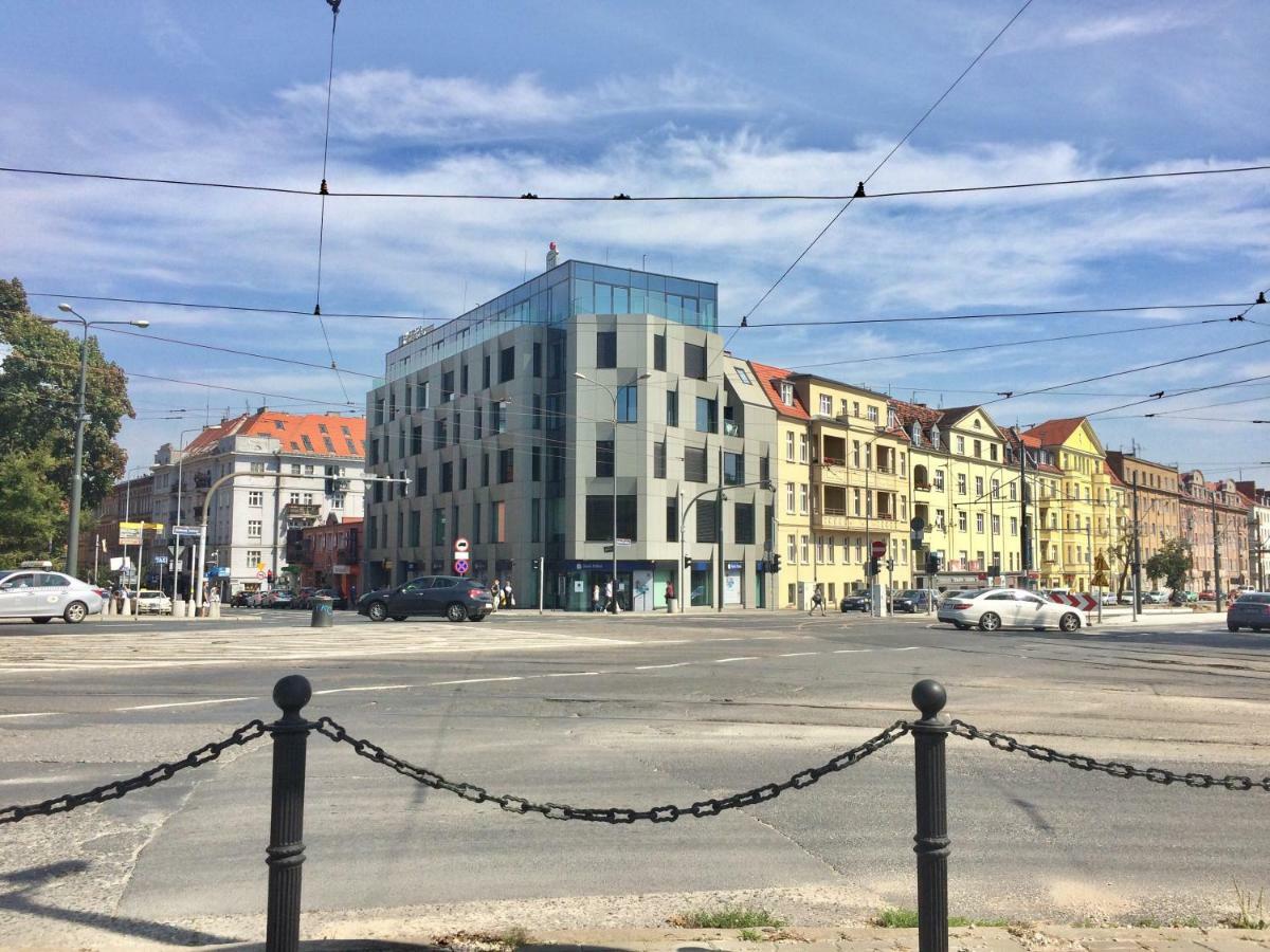 Fractal Guest Rooms - Poznan Centrum Andersia Square & Old Town Bagian luar foto