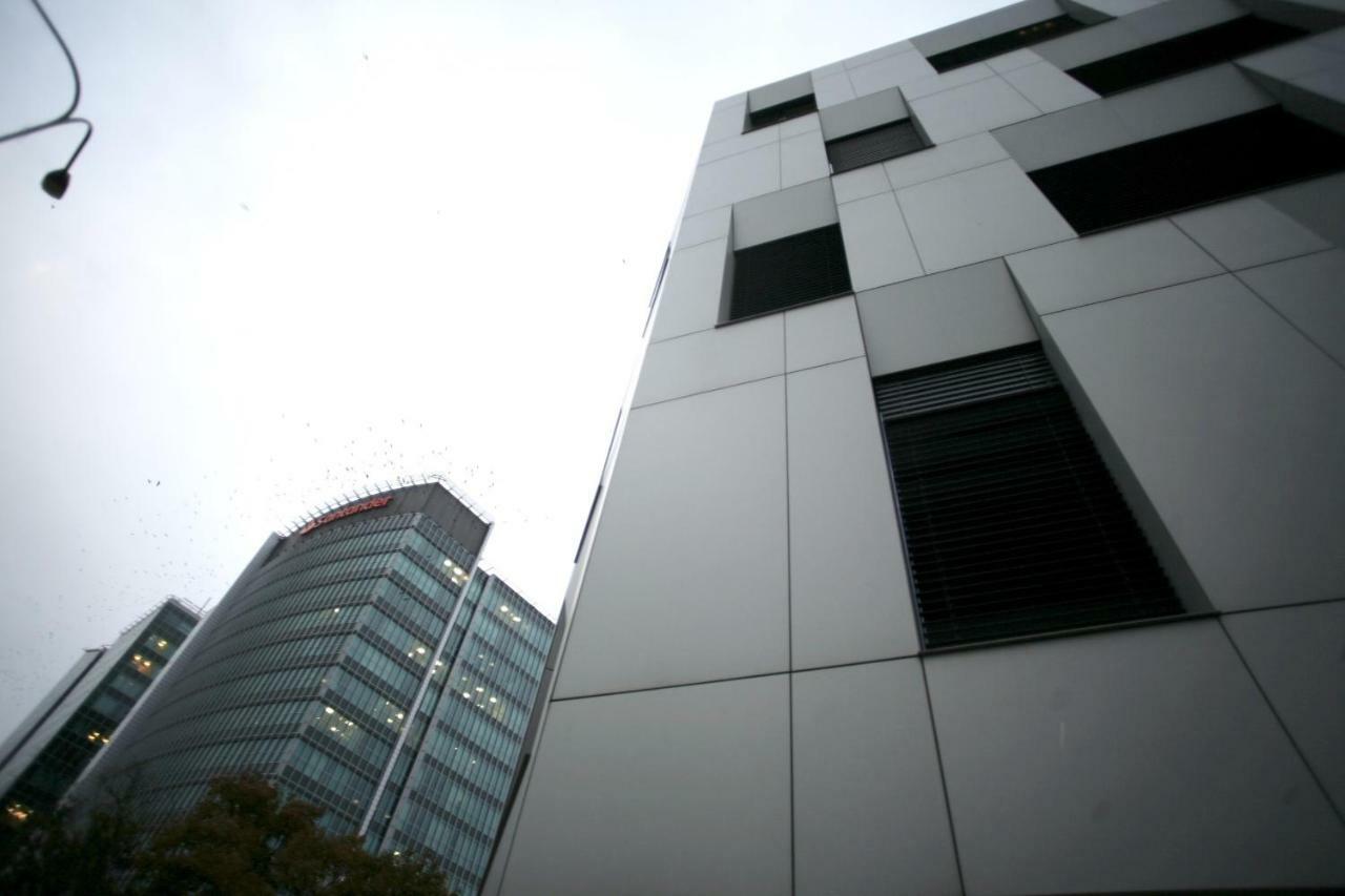 Fractal Guest Rooms - Poznan Centrum Andersia Square & Old Town Bagian luar foto