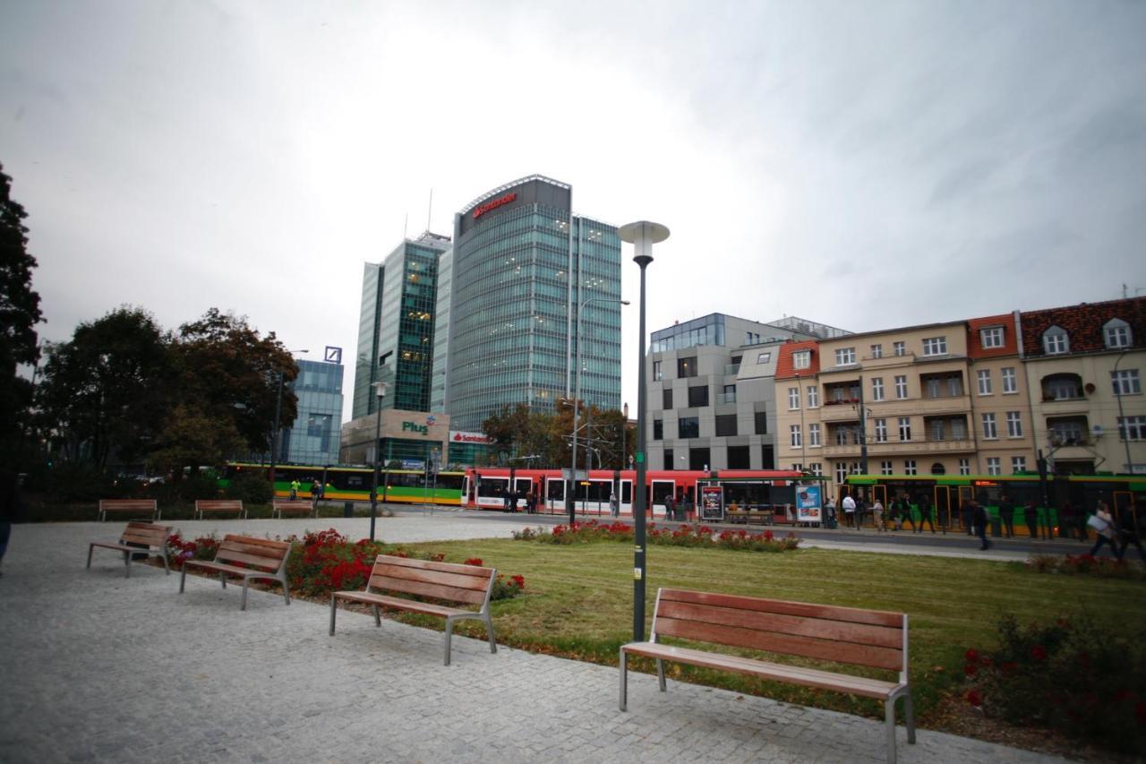 Fractal Guest Rooms - Poznan Centrum Andersia Square & Old Town Bagian luar foto